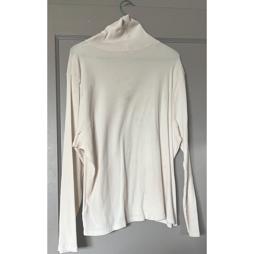 White Ribbed Turtle Neck